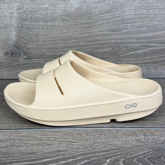 Oofos OOahh Women’s Sz 6/EU 37 Nomad Cream Foam Slip On Slide Recovery Sandals - Picture 3 of 13